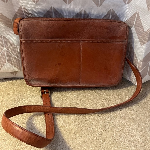 Coach Handbags - Vintage Coach brown leather crossbody